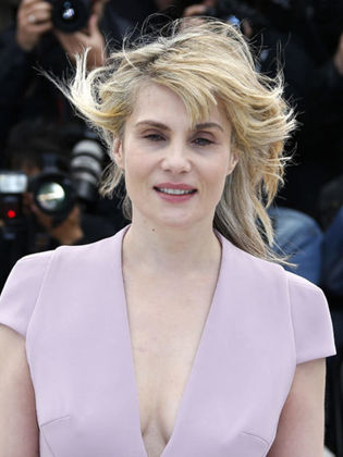 Ayol suyuqlik bilan bolganida Yetuklar porno jinsiy aloqa hikoyalar