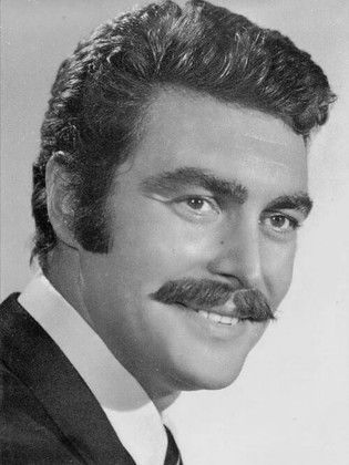 Rus porno etuk oqituvchilar bilan Qattiq jinsiy zoravonlik