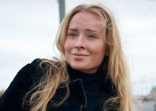 Kirishda yashirin kamera (porno video)